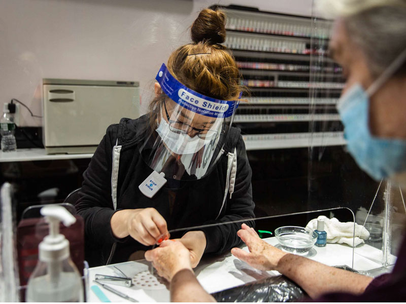 There-are-now-many-Vietnamese-nail-salon-in-America