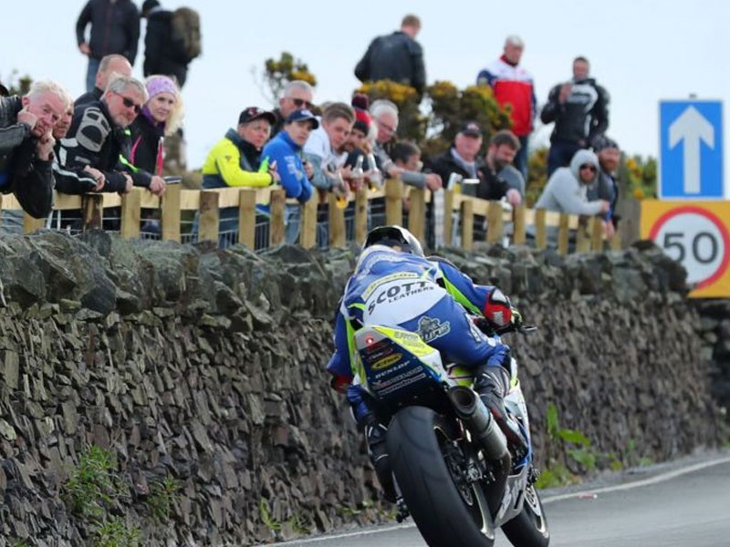 Who-crashed-at-Isle-of-Man-TT