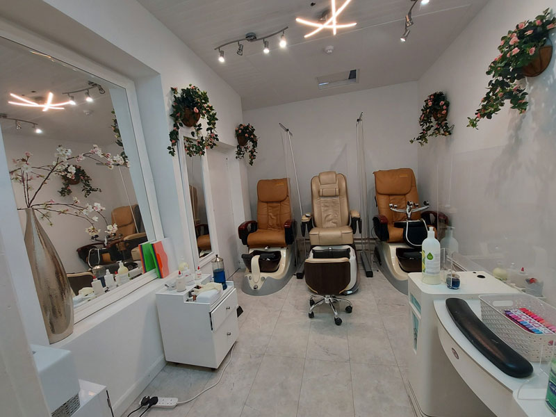 Why-are-Vietnamese-nail-salons-in-America-so-popular